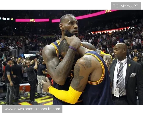 珍妮巴斯更换社媒头像,用夺冠拥抱照回应詹姆斯传闻